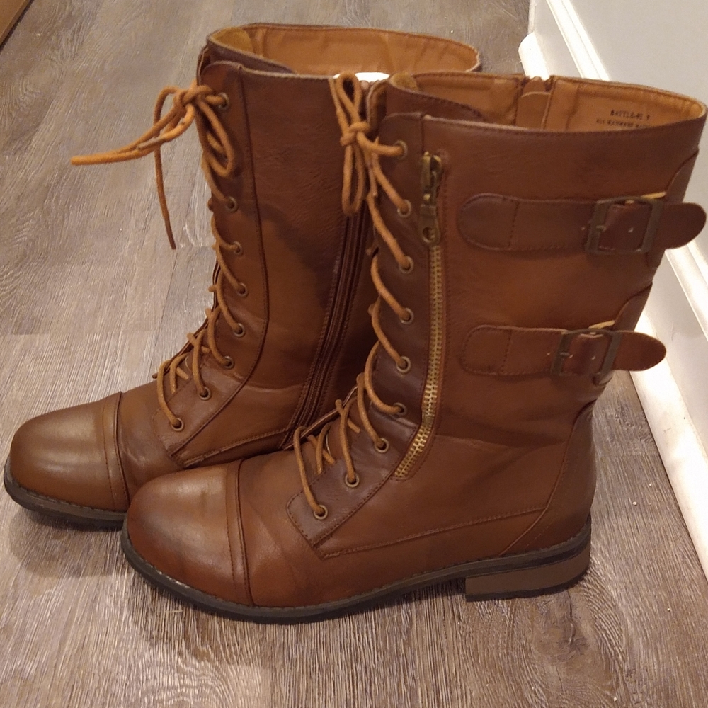 Size 9 brown Bamboo boots